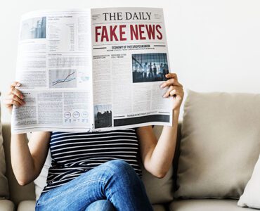Истина или измама? Защо проверката на фактите е ключова в дигиталния свят