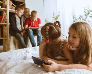 Педагогика на уважението: как да оформим позитивно онлайн пространство за децата » Социална кампания на ЗК Лев Инс